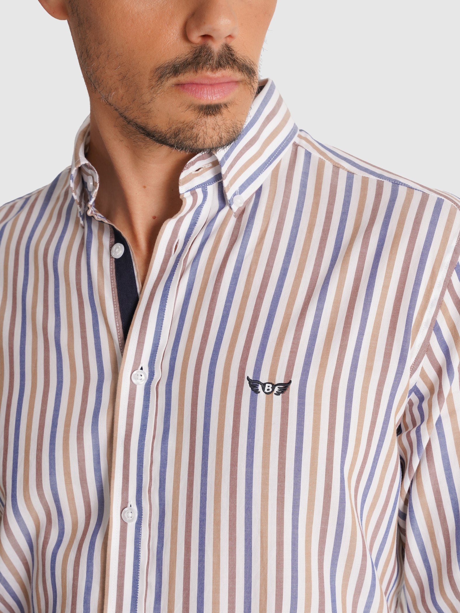 CAMISA OXFORD MARRÓN MANGA LARGA REGULAR FIT MR. AZUL