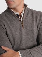 JERSEY DE LANA GRIS CON CODERAS MR REGULAR FIT. AZUL