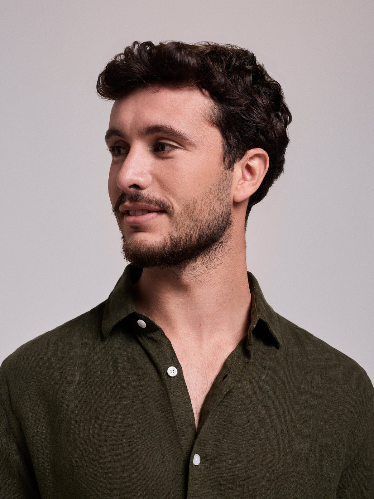 CAMISA LINO VERDE MANGA LARGA SASTRERÍA MARK BELLUCCI